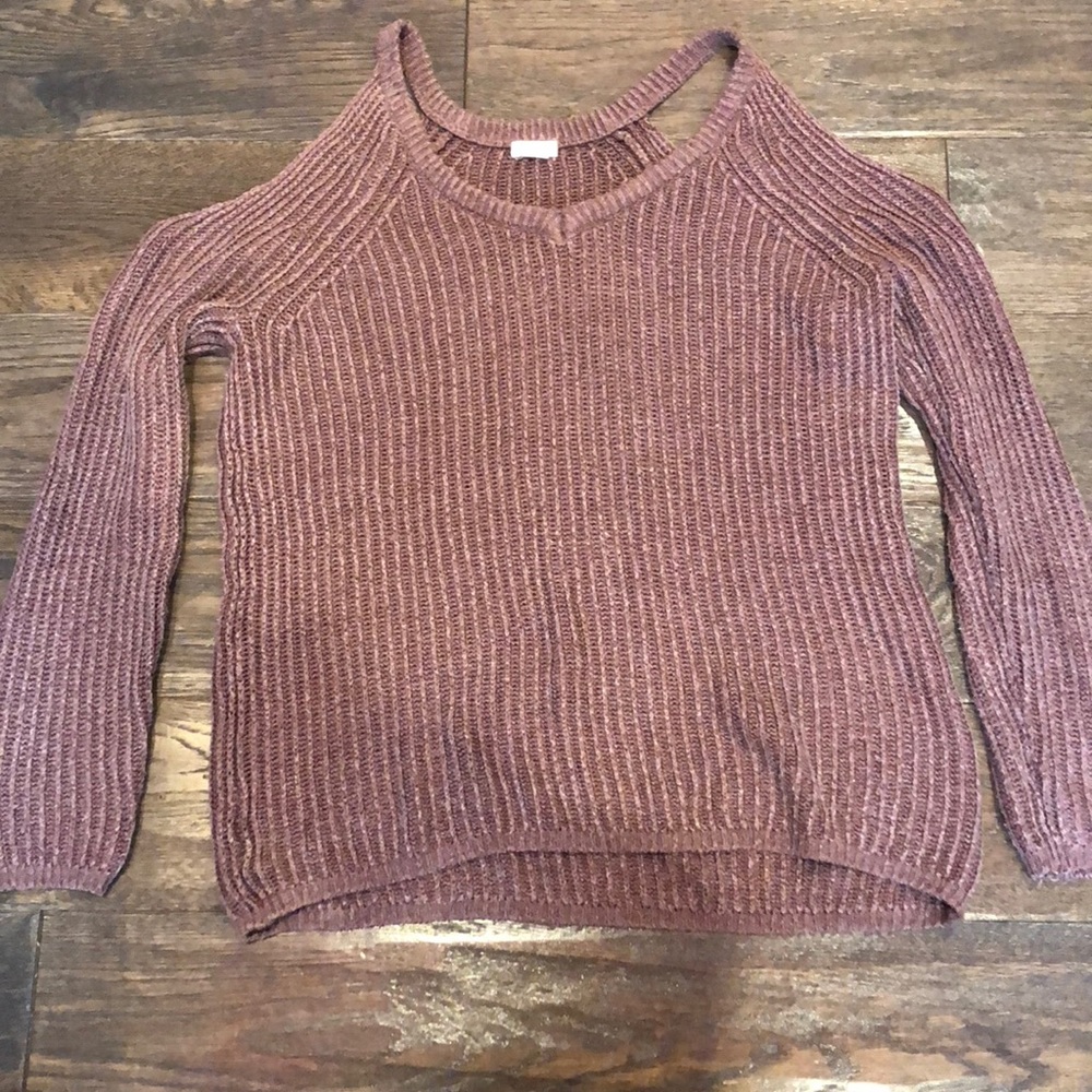 Purple long sleeve knitted shirt w cut out